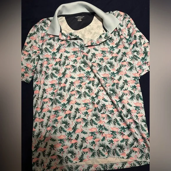 Size small golf shirt. Great condition - Picture 1 of 2